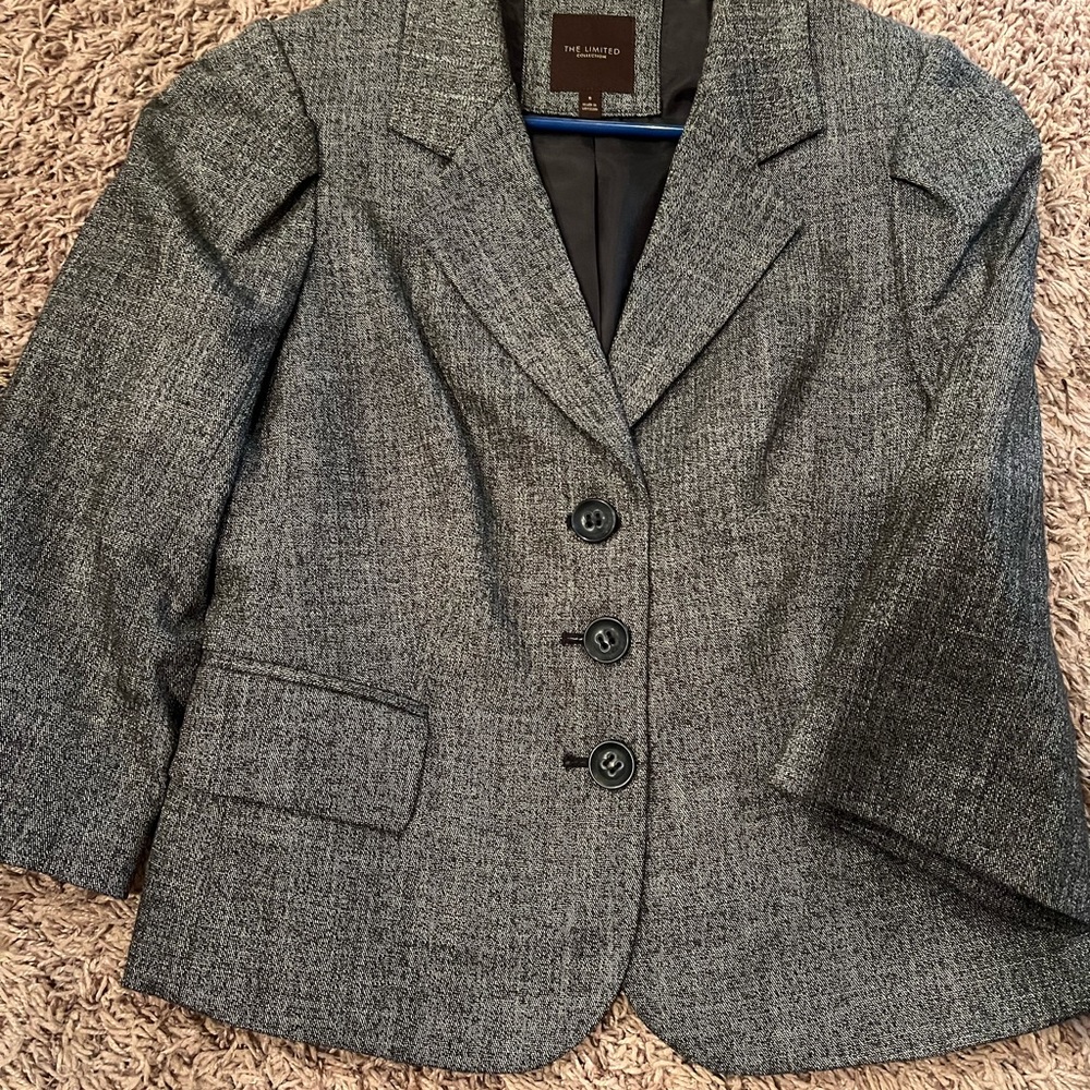 The limited 3/4 sleeve jacket